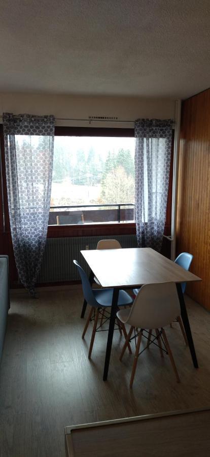 Studio Le Lacuzon Avec Piscine Et Tennis Exterieurs 레루스 외부 사진